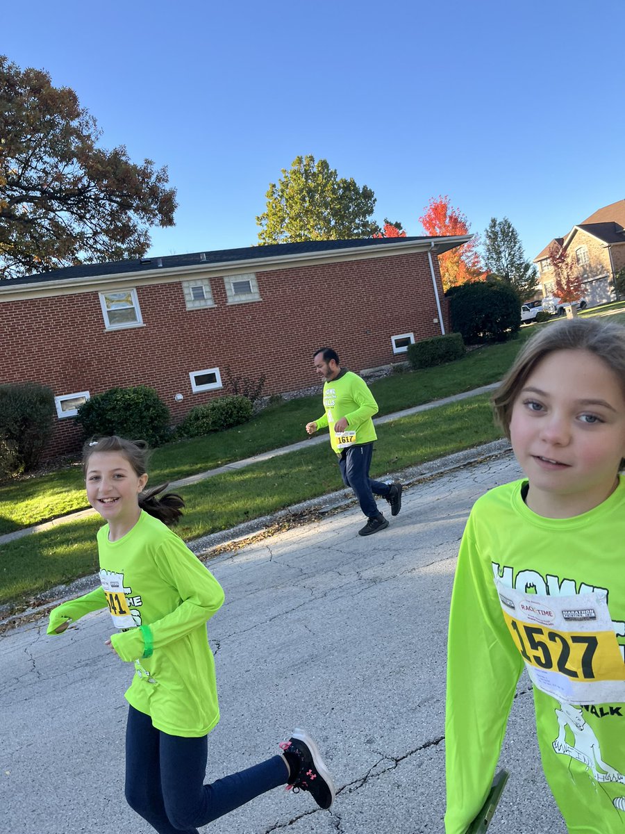 MissFitzReading tweet media