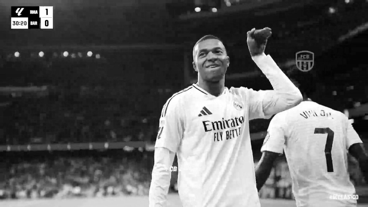 اقسم بالله ما ارضى باقل من ١٠٠٠ ضحكه