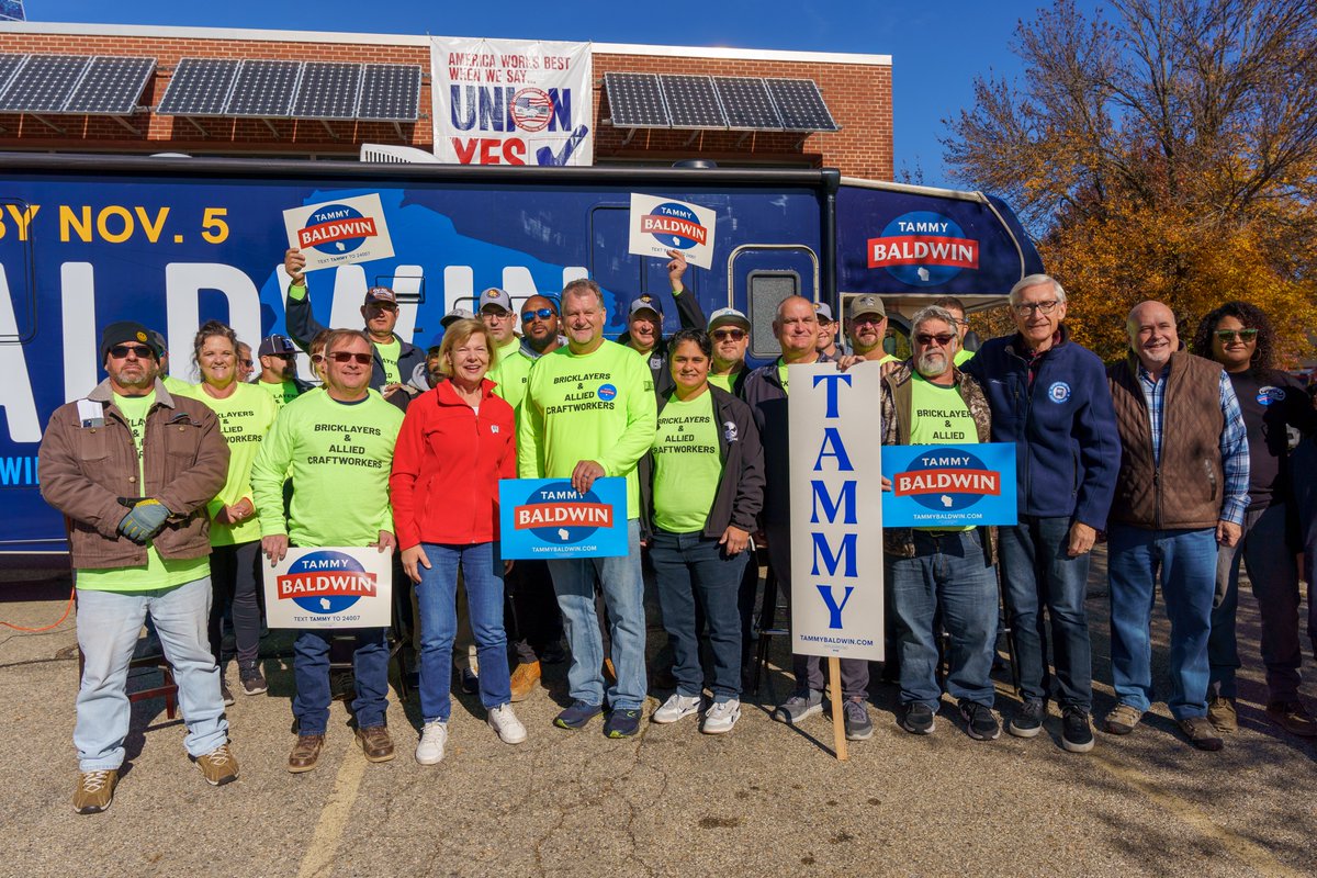 Tammy Baldwin tweet media