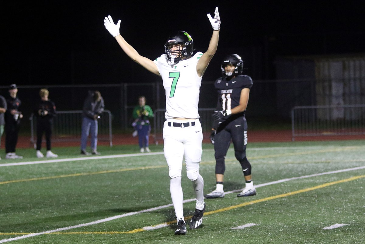 Dan Brood (@broodsports) on Twitter photo West Linn bounces back in a big way, getting an impressive win against a persistent Tualatin squad in Friday's Three Rivers League battle. Five takeaways from the game, as well as a scoring summary and stats, on the <a href="/SBLiveOR/">Oregon High School On SI</a> site, are here: bit.ly/3YCdeHP
#opreps West Linn bounces back in a big way, getting an impressive win against a persistent Tualatin squad in Friday's Three Rivers League battle. Five takeaways from the game, as well as a scoring summary and stats, on the <a href="/SBLiveOR/">Oregon High School On SI</a> site, are here: bit.ly/3YCdeHP
#opreps
