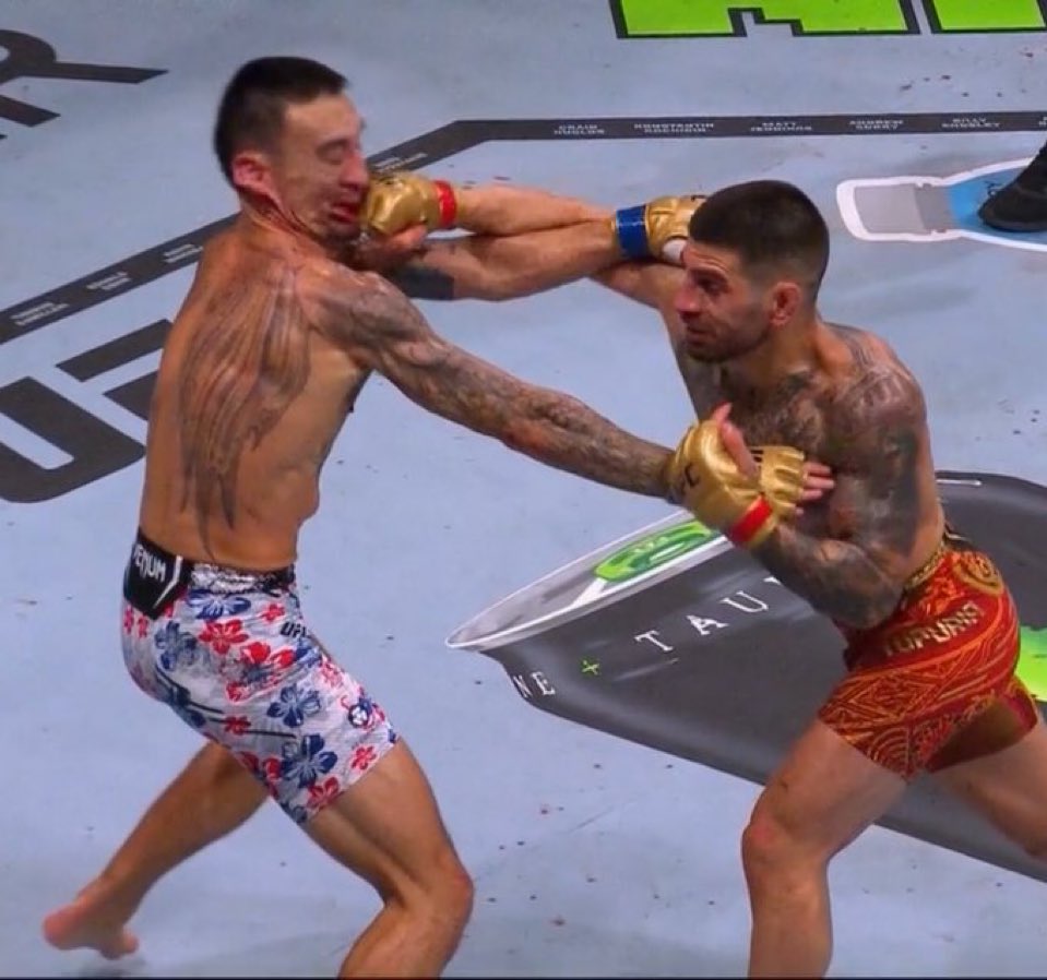 KirmiziKoseMMA's tweet photo. O AN 🔥 #UFC308 https://t.co/xWbWB41efY