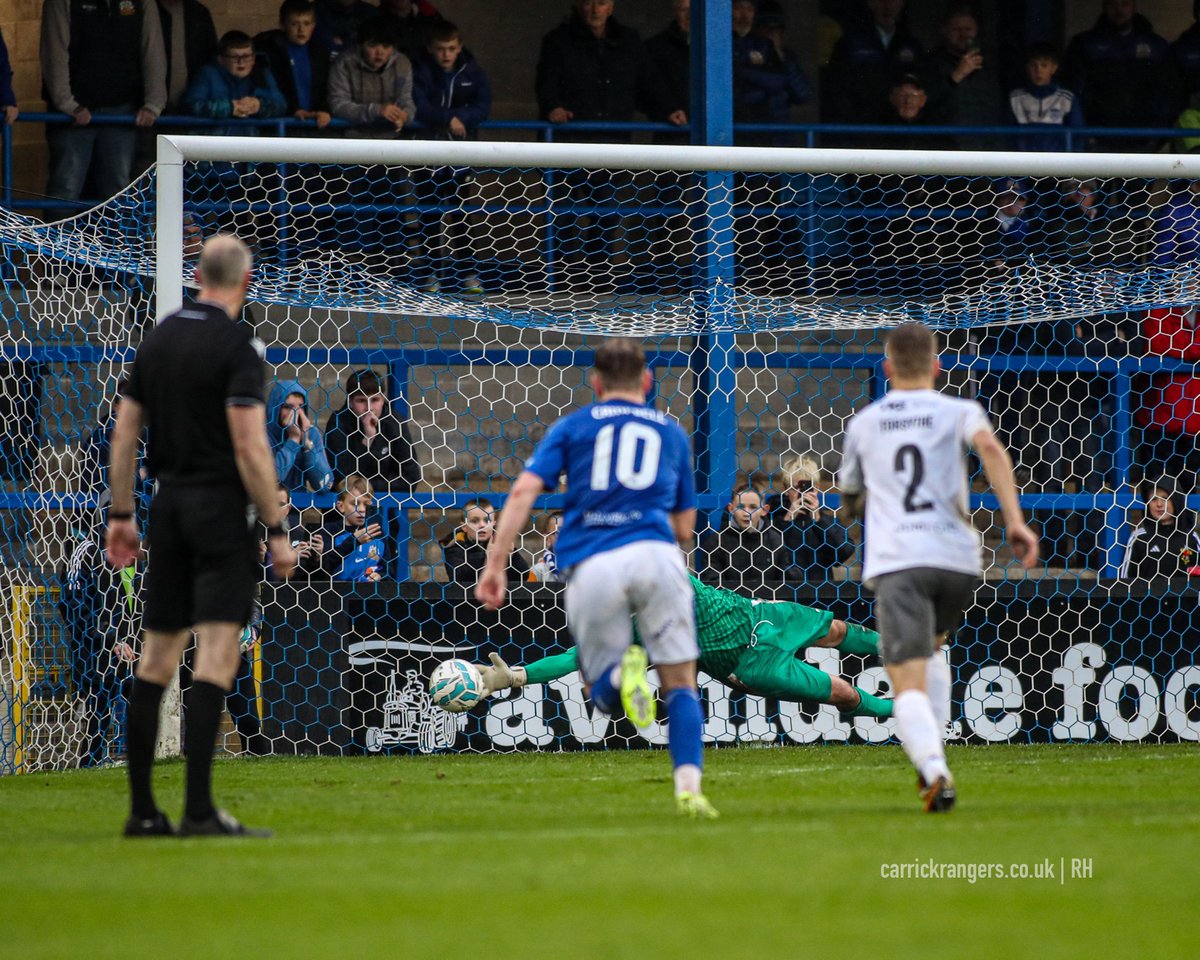 CarrickRangers's tweet photo. A 𝘀𝘂𝗽𝗲𝗿𝗯 𝘀𝗮𝘃𝗲 from 𝗕𝗲𝗻 𝗠𝗰𝗖𝗮𝘂𝗹𝗲𝘆 🧤 https://t.co/cNtlAscbtT