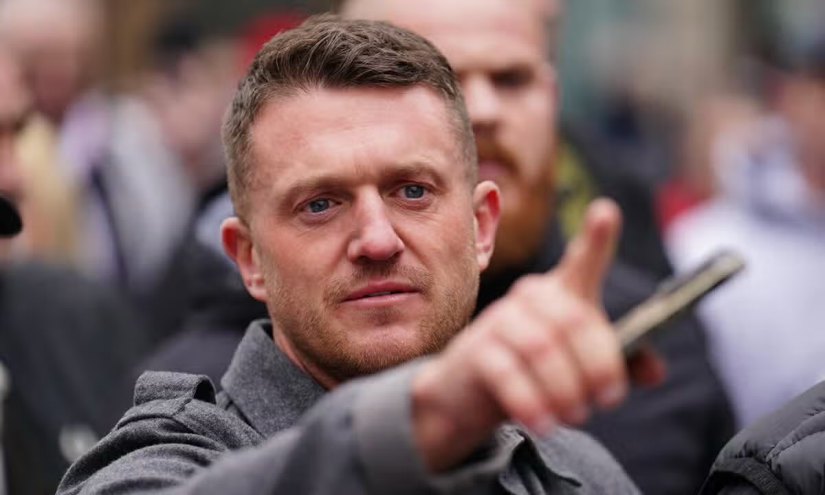 Inevitablewest's tweet photo. If you think Tommy Robinson should be freed immediately, then I want to follow you. https://t.co/4PlMbxE58L
