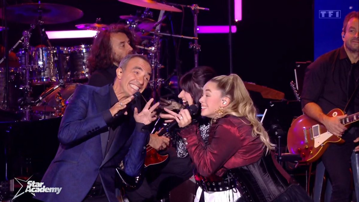 staracreact's tweet photo. Nikos il est dans tous les délires 😂 
#StarAcademy https://t.co/xzHNjJkYTw