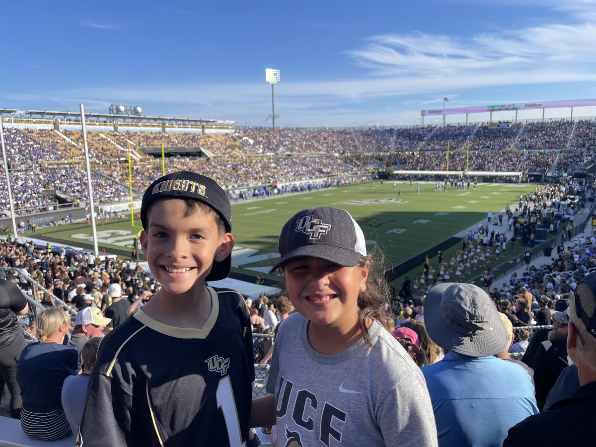 superfoxwell's tweet photo. #TagUCF Let’s goo Knights!!! https://t.co/TS7cliH9hZ