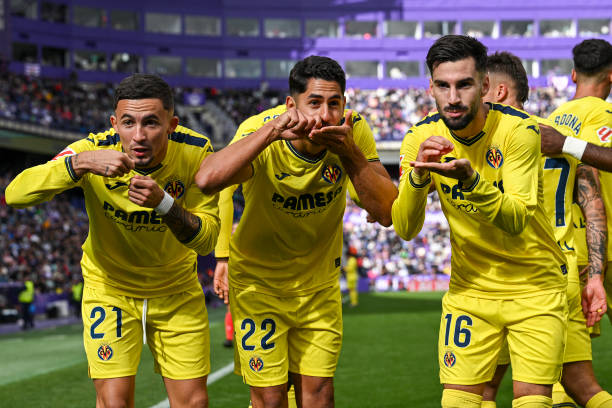 somosvillarreal's tweet photo. Yeremy, Ayoze y Baena por la tarde.
Ilia Topuria por la noche.

Buenas noches.☕ https://t.co/NjlPXPjqp4