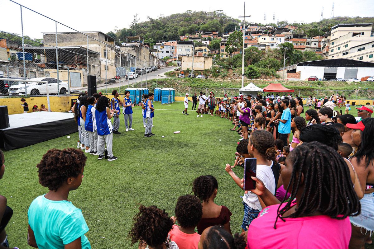 vozdacomunidade's tweet photo. Um verdadeiro show de dança no Pintando7! 💃✨ As crianças brilharam e se divertiram a cada passo! 🎶 #PintandoO7

@projetostreetflow 💃🏽🕺🏽

📸 Hector Santos
✍🏼 Jéssica Lopes https://t.co/k4OQIJ2J1X