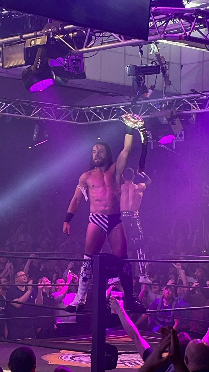 _KMD2019's tweet photo. Coolest moment of my life😭🫶 @FinnBalor  @jd_mcdonagh  @OTT_wrestling  TJD x OTT https://t.co/KaJOxO74Tc