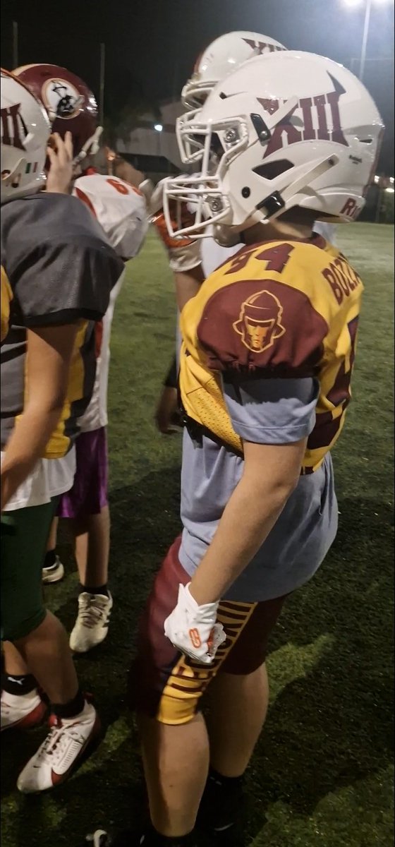 SONO COLPEVOLE DI GUARDARE AL FUTURO,
INVECE DI GUARDARE QUELLO CHE HO DAVANTI A ME.
CIOÈ  TU ( FIGLIO MIO )
SEMPRE ASSIEME .

<a href="/LegioXIIIROMA/">Legionari Roma</a> <a href="/Patriots/">New England Patriots</a>

#americanfootball #photographychallenge #like #unasolalegione #love #noinonsiamocomevoi #sport #NOIsiamoUNO #roma #football