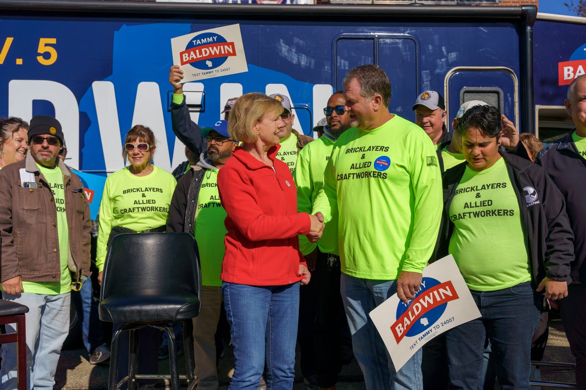 Tammy Baldwin tweet media