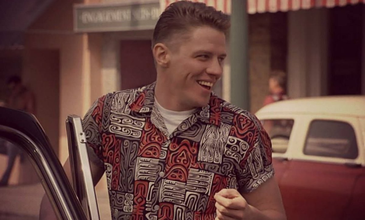 americanbiff's tweet photo. Great head of hair on that ball player https://t.co/JEJKxpXwhP