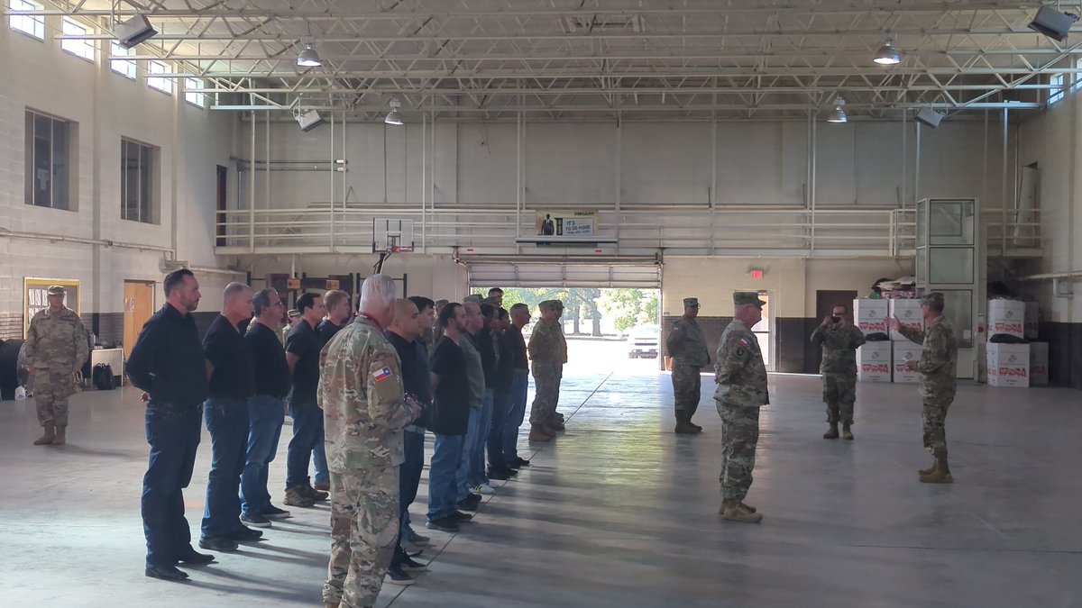 AndyHopperTX's tweet photo. So proud of my youngest Ian who swore into the @TXSGOfficial today. https://t.co/ewHUQ7Ki53