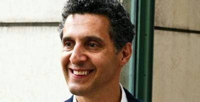 SJohnJohnJohn's tweet photo. @fredrickzollerr @historyinmemes Looks like John Turturro https://t.co/PZeb1c9Acb