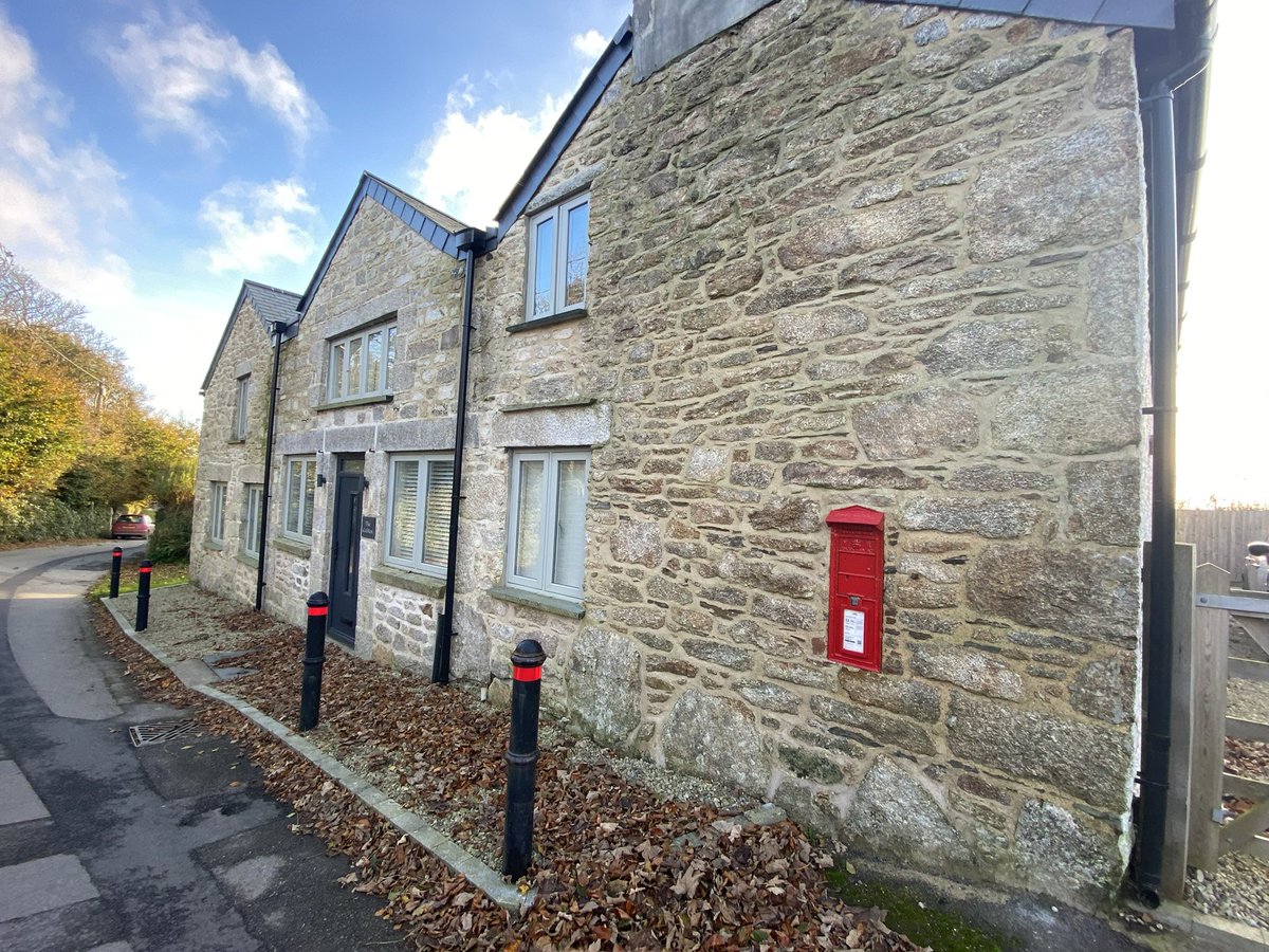 GatePostSign's tweet photo. #PostboxSaturday Bodmin Moor https://t.co/nHgR1RaDow