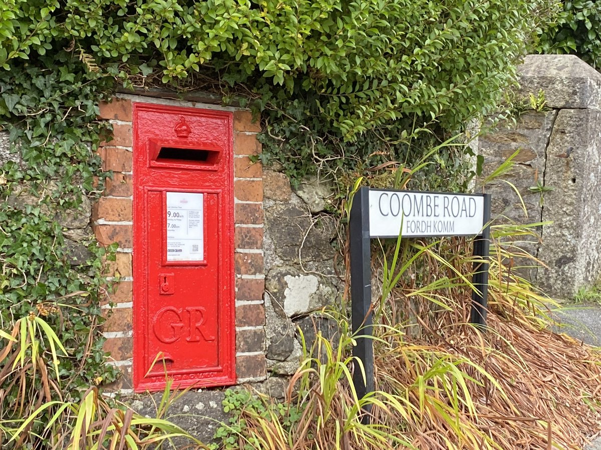 GatePostSign's tweet photo. #PostboxSaturday Bodmin Moor https://t.co/nHgR1RaDow