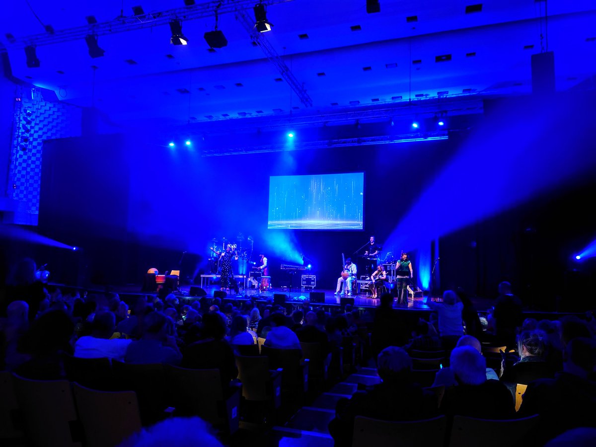David Mitchell (@dmitchell_music) on Twitter photo A great night playing with Mitchell and Vincent opening for <a href="/ACSSofficial/">AfroCeltSoundSystem</a> on their tour stop off at @lighthousepoole . A lovely response from the audience to our music starting the show off & wonderful to meet the band & hear them live for the first time too.
<a href="/FolkyOwls/">Folky Owls Artists</a> A great night playing with Mitchell and Vincent opening for <a href="/ACSSofficial/">AfroCeltSoundSystem</a> on their tour stop off at @lighthousepoole . A lovely response from the audience to our music starting the show off & wonderful to meet the band & hear them live for the first time too.
<a href="/FolkyOwls/">Folky Owls Artists</a>