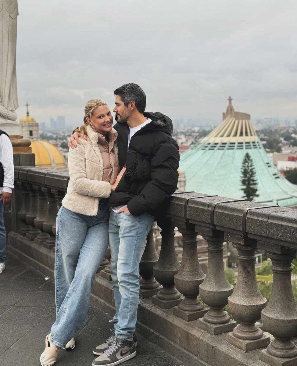 Telemundo's tweet photo. Madison Anderson y Pepe Gámez visitaron la Basílica de Guadalupe en CDMX y podemos ver que la pareja sigue igual o más enamorada que desde el primer día ❤️‍🔥💏⁠
📸 @ppgamez⁠
⁠
#Celebrities https://t.co/2abq0zxHSv