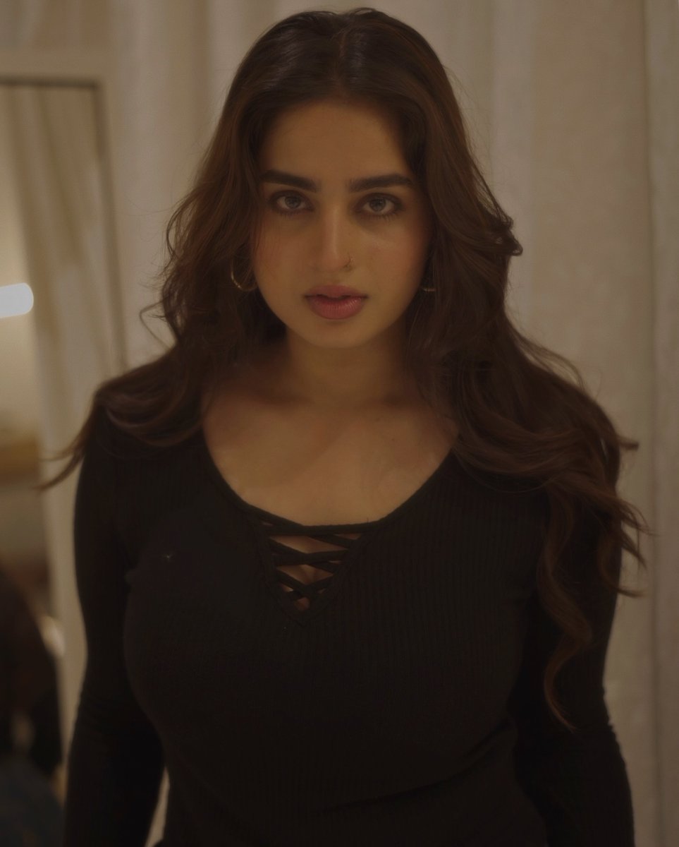 KMGCOTTplatform's tweet photo. #Ayeshakhan 🖤 working with @R_D_Nath in upcoming film #rdnath3 https://t.co/GcWaFmhzRQ