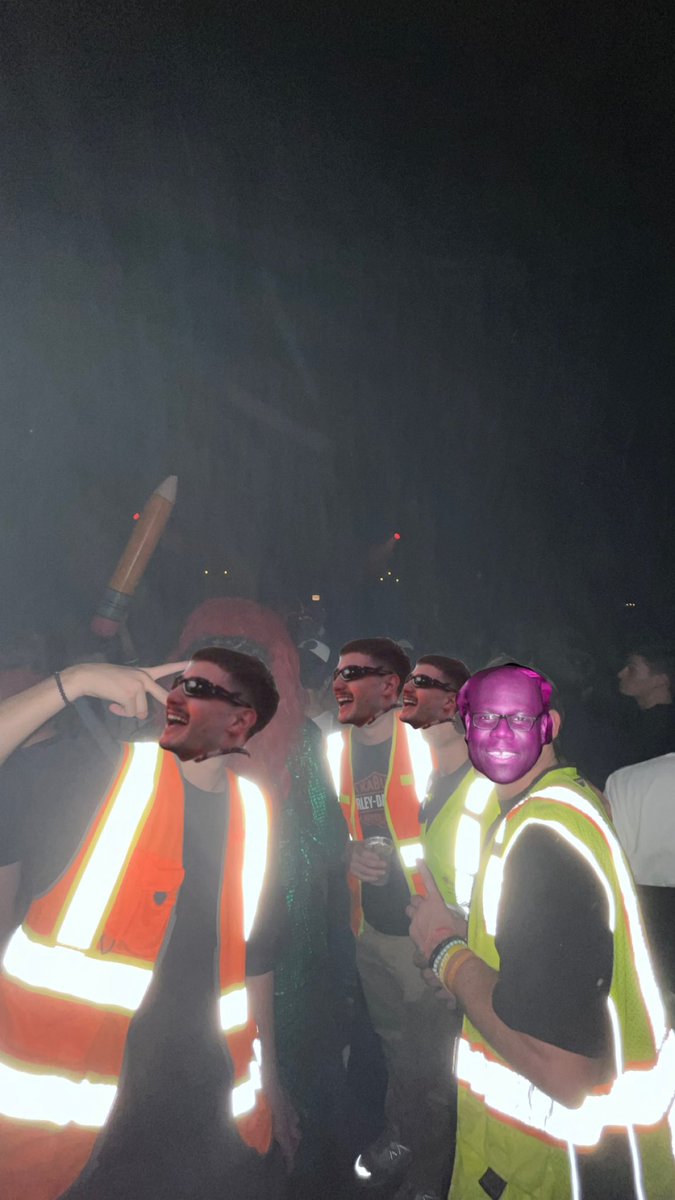 HawkTusi tweet media