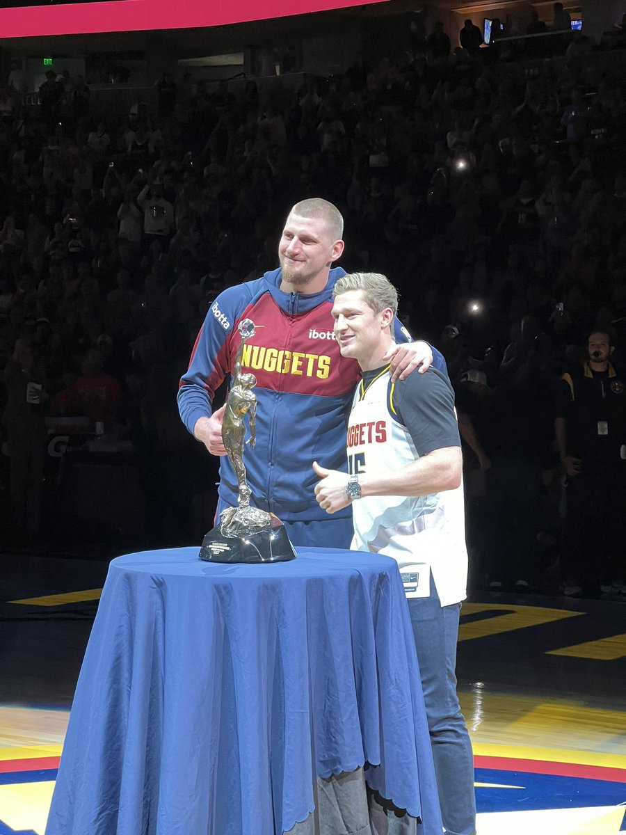 AltitudeTV's tweet photo. MVP City 

#MileHighBasketball #GoAvsGo https://t.co/aKzONuYTIL