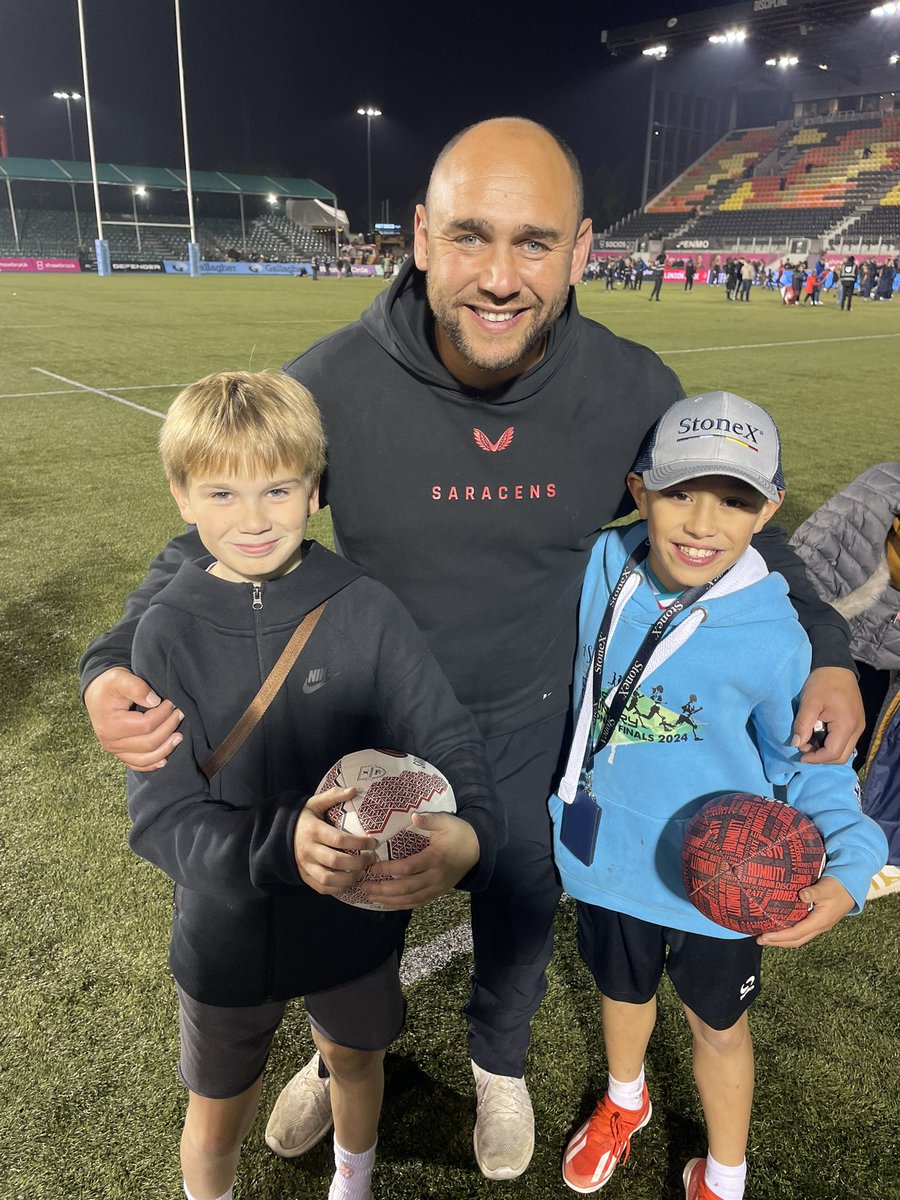 RAlldrick's tweet photo. Thank you Joe Shaw @Saracens for taking time for a photo today really appreciated it. Unlucky today and very well played with so many players missing. https://t.co/5ZWmWoZTAi