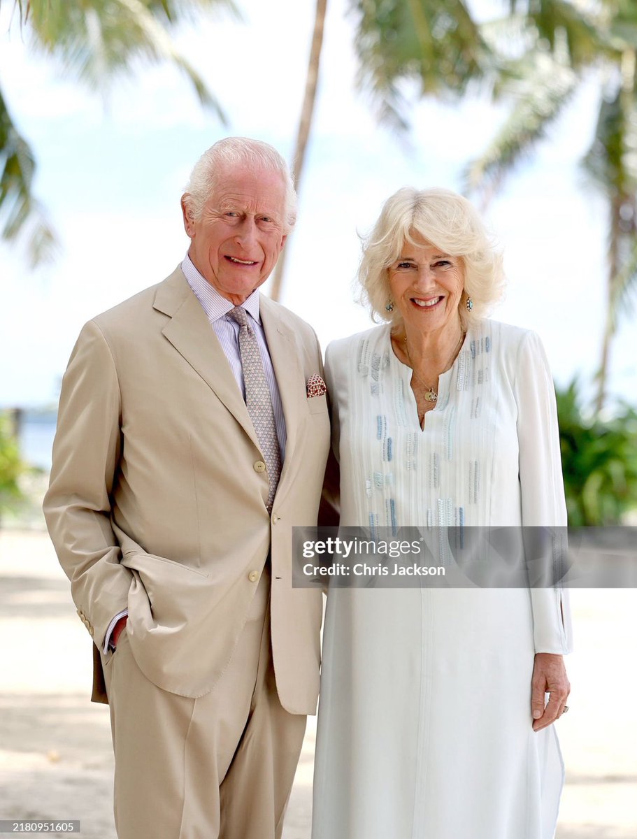 ChrisJack_Getty's tweet photo. Very special to capture this portrait of TM King Charles and Queen Camilla in such a magical place as Samoa. It’s been an incredible tour to both Australia and Samoa and has been fantastic to see first-hand both The King and Queen in such good spirits and clearly enjoying it! https://t.co/tHD5EuLWt2