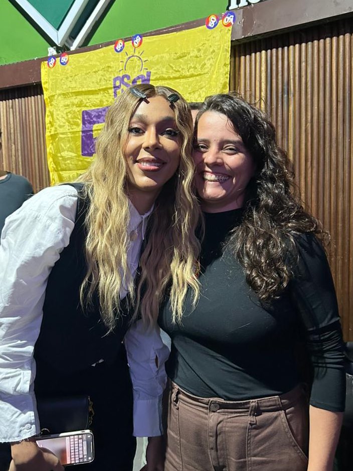 Ao lado de uma das maiores referências políticas do país, <a href="/ErikakHilton/">ERIKA HILTON</a> , vamos ajudar a eleger <a href="/GuilhermeBoulos/">Guilherme Boulos</a> prefeito de SP 🌻

Amanhã, é 5️⃣0️⃣