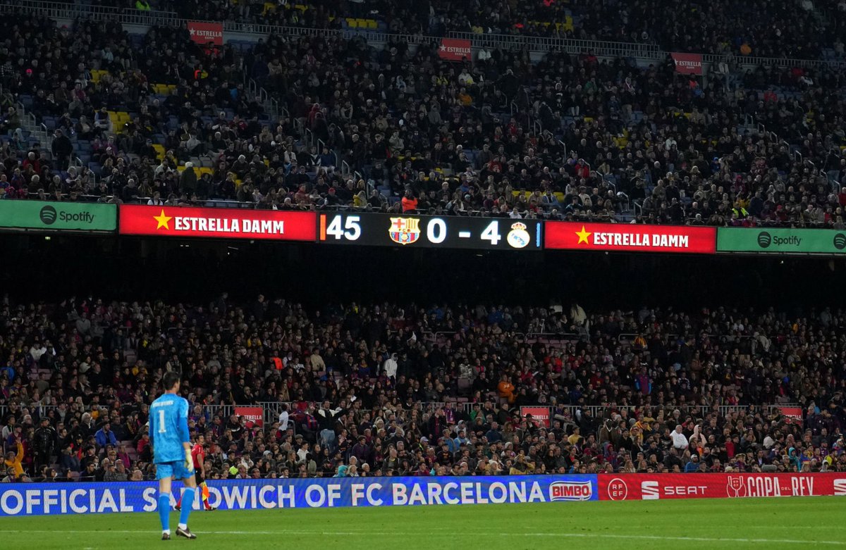 hullf's tweet photo. - تم امتطائه في كاس الملك  
- تم امتطائه ذهاب واياب بالدوري 
- تم امتطائه بالسوبر 
اخر 14 كلاسيكو 10 انتصارات وبطولتين على ظهره
لاتلومونهم على الفرحة ��لهستيريه اللي جاهم اخر السنين تعىُيف وتربية وهيمنه مو قليل اللي صارلهم
هاردلك مدريديستا🤍 https://t.co/4TGDjdkq5z