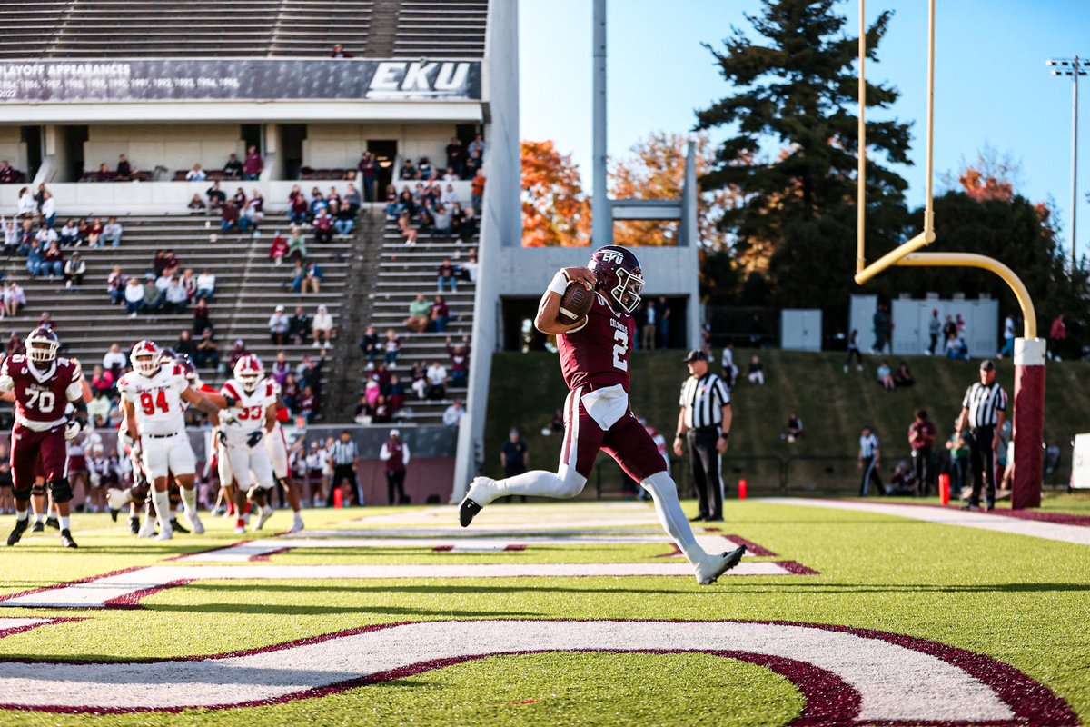 No better time to score your first TD as a Colonel! A Homecoming <a href="/CamHergott24/">Cameron Hergott</a> will always remember!

#E2W | #MatterOfPride