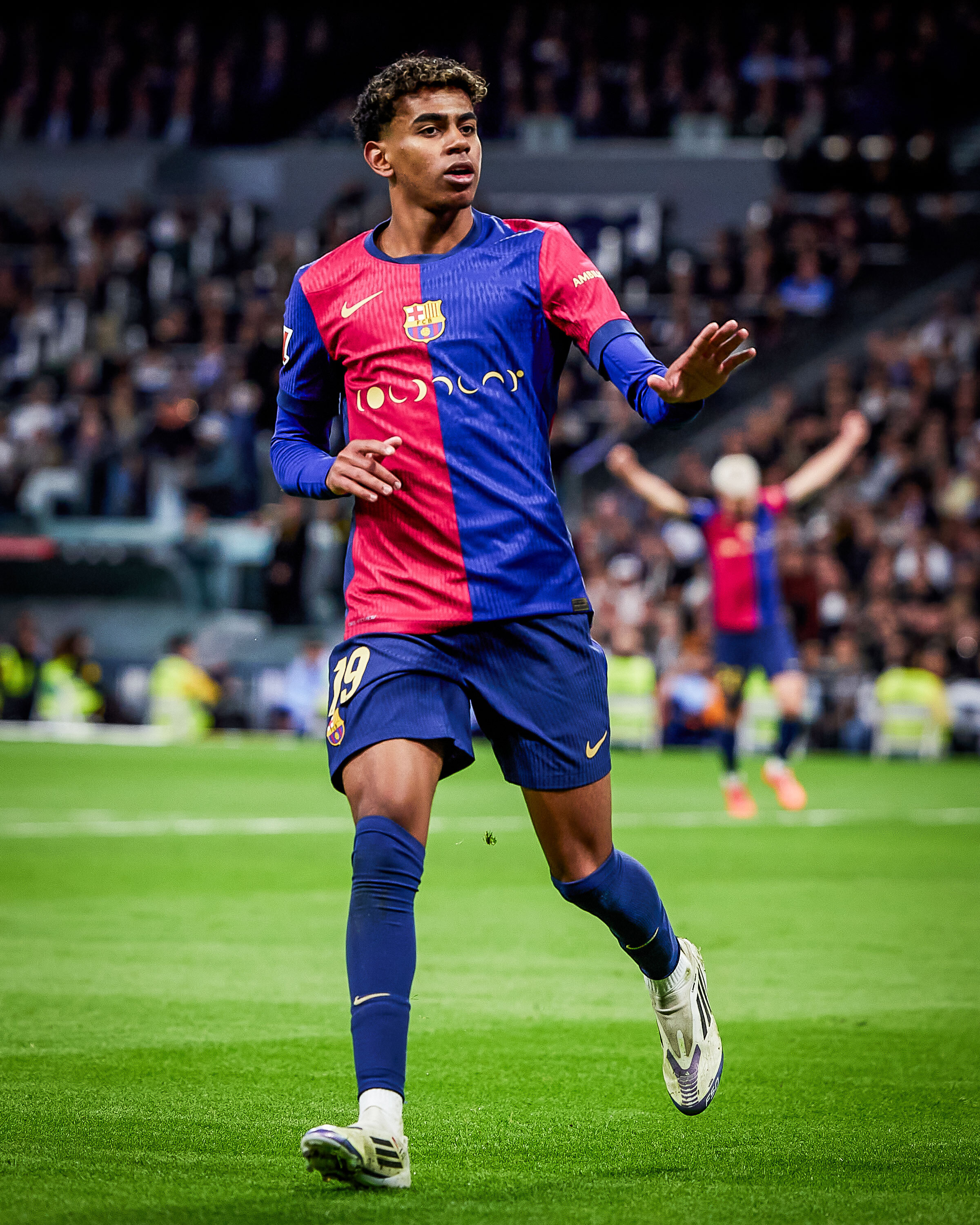 B/R Football on X: "Lamine Yamal called game then hit the 'calma' at the Bernabéu https://t.co/25ZRu12wPJ" / X