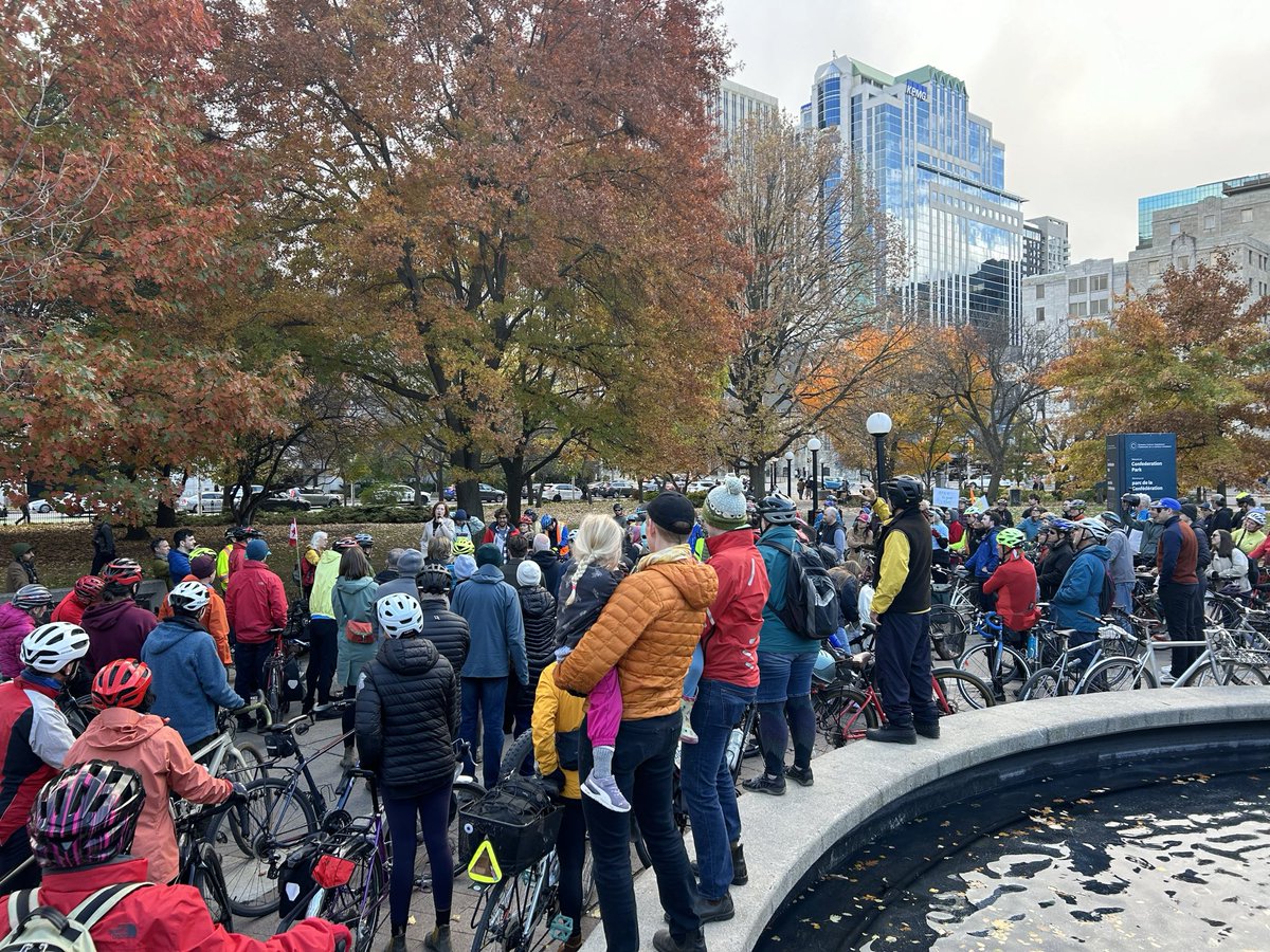 JoelDHardenNDP's tweet photo. Huge rally and ride for safe streets in #Ottawa. https://t.co/7EkCMTm0mL