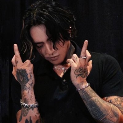 miitoreborn's tweet photo. Down bad on my knees for him tbh https://t.co/JjjO1C53a2
