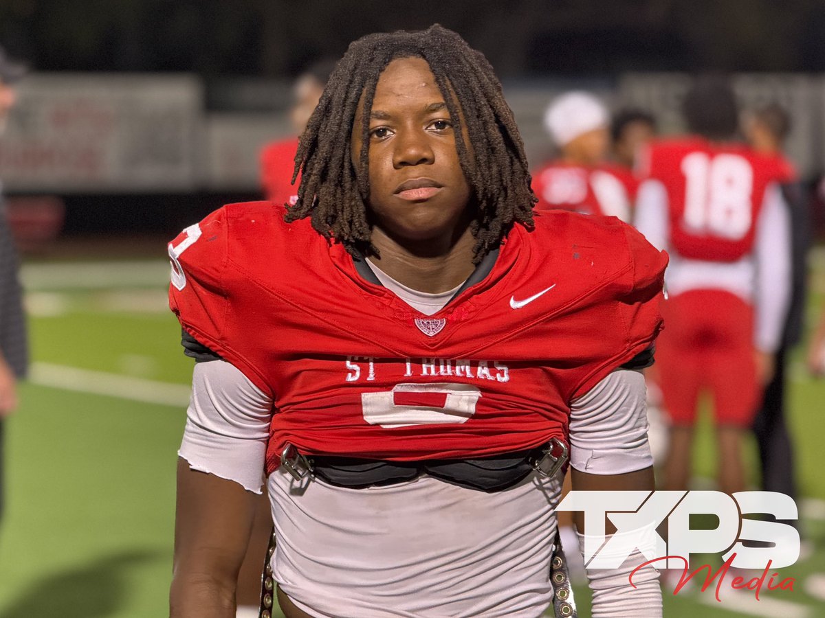 TXPSMedia's tweet photo. 2025 Houston St Thomas DB Damarcus Batiste has been an essential piece of this Eagle secondary the past two years.

The 6’1 senior is insanely versatile as he can play multiple positions in the secondary. Big time weapon for any college.

@STHFootball | @DamarcusDB1 https://t.co/5g8FOFRhXY