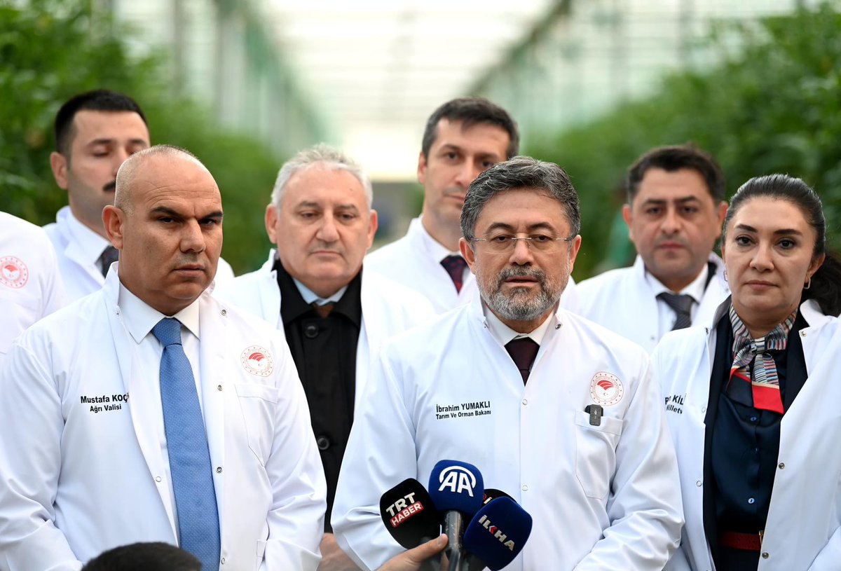 trgmresmi's tweet photo. Bakanımız Sn. İbrahim YUMAKLI’ya, Ağrı programında Genel Müdürümüz Sn. Dr. Osman YILDIZ eşlik etti.

📌Valilik ziyareti
📌Sektör Paydaşları Toplantısı
📌Diyadin OTB ziyareti

@TCTarim
@ibrahimyumakli
@ahmtbgc
@oyildiz3806 https://t.co/BwgHRAKFu7