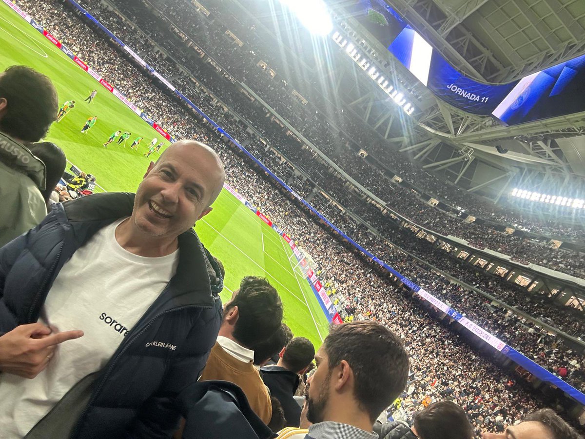 _ramonroman_'s tweet photo. Gracias a todo el equipo de  @Sorare #sorareontour #ElClásico por una experiencia que recordaré siempre. 
La dichosa camiseta, al final, me ha traído suerte 😂😂 https://t.co/e84iMDwZY0