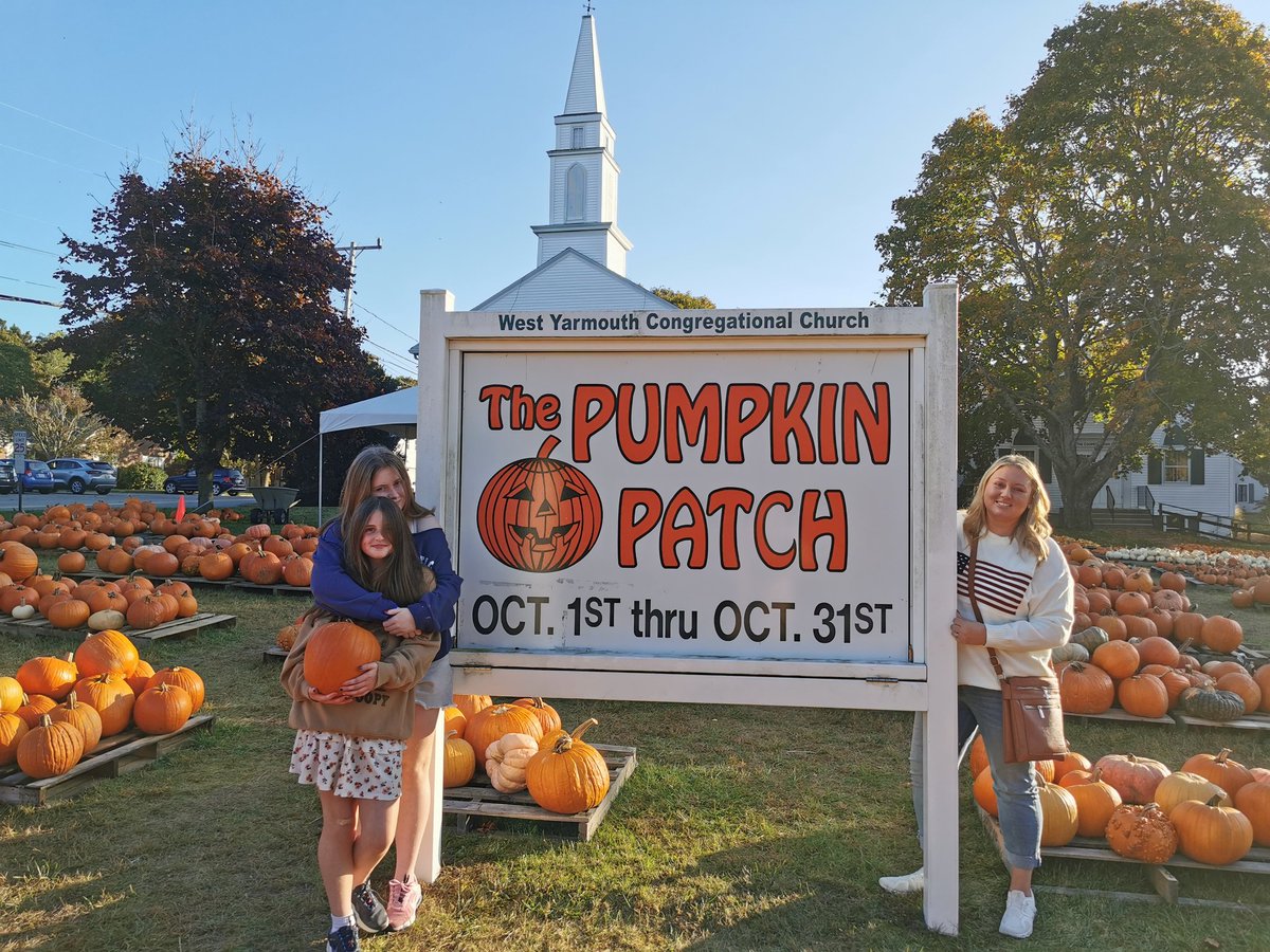 markbakerart's tweet photo. There's no place like Boston at Halloween time 🎃🇺🇸. We had an amazing trip to Salem ⏩ Cape Cod ⏩ Boston city. Would really recommend it at this time of year! https://t.co/KcnyPMLNsQ