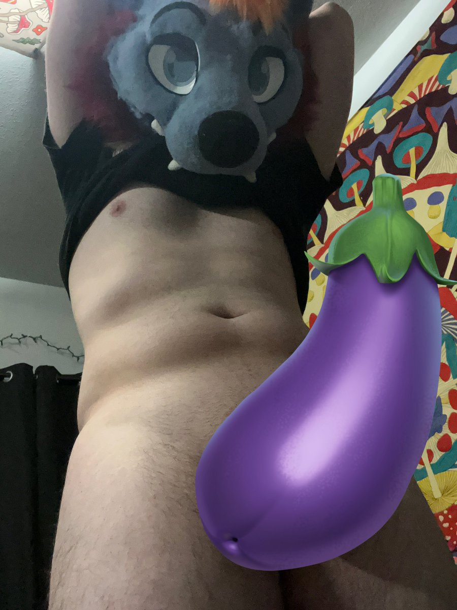 CrowbarFolfAD's tweet photo. Awww? Want me to move it pup~?

Start barking~ https://t.co/g1Wohr9CoP