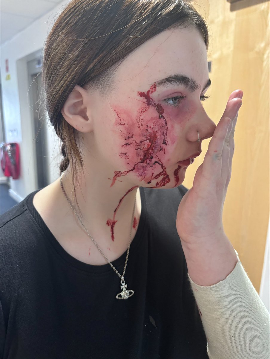 EdgeNorthfield's tweet photo. Students from our Hair and Beauty option were experimenting with scarily-realistic make up effects for Halloween. Even our first aiders were fooled 🤣 If you are squeamish…look away now #changebeginshere #edgelife #expressyourindividuality https://t.co/2kF1t51pVU