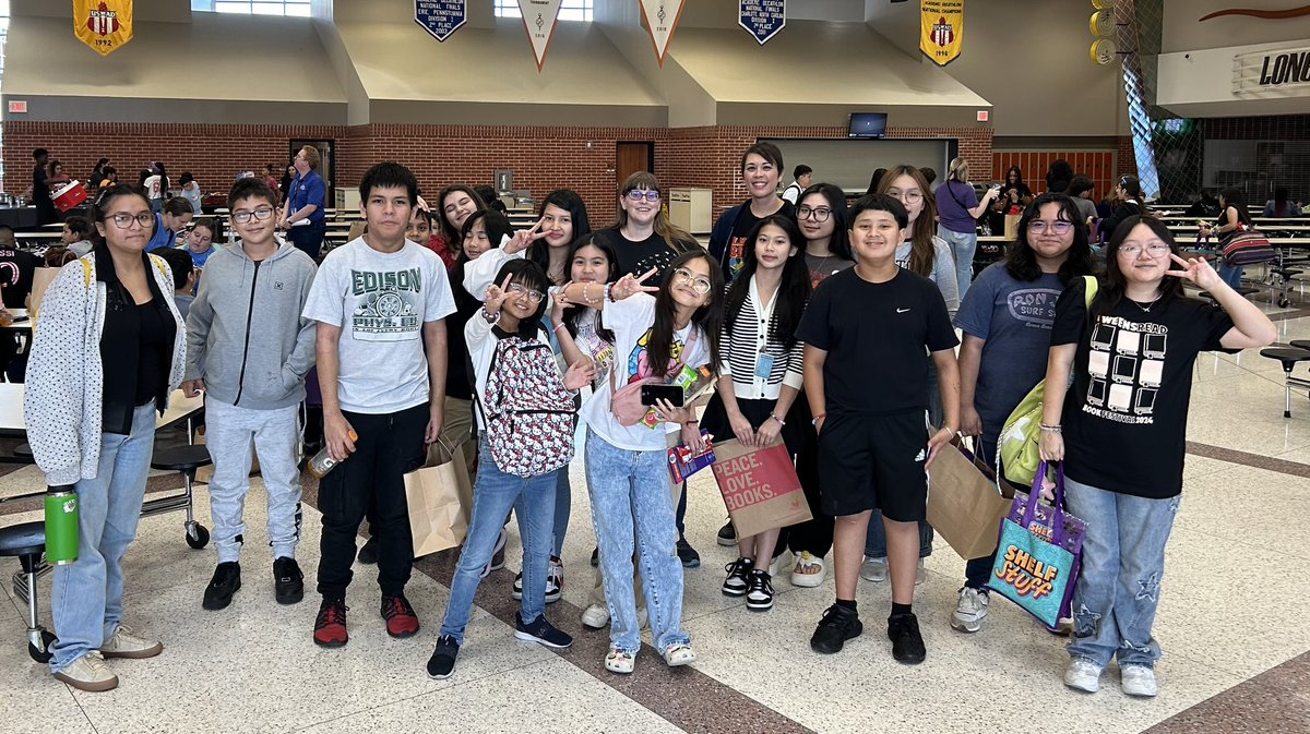 Alief MS Library (@aliefmslibrary) on Twitter photo Had a great time listening to authors, getting free books for our home libraries & being part of a reading community <a href="/tweensread/">Tweens Read Book Festival</a> Thank you <a href="/Alief_Libraries/">AliefLibraries</a> and <a href="/YBLiteracy/">Youngblood Literacy</a> for the great day! <a href="/alief_middle/">Alief Middle School</a> <a href="/MMrbracy/">WSB</a> Had a great time listening to authors, getting free books for our home libraries & being part of a reading community <a href="/tweensread/">Tweens Read Book Festival</a> Thank you <a href="/Alief_Libraries/">AliefLibraries</a> and <a href="/YBLiteracy/">Youngblood Literacy</a> for the great day! <a href="/alief_middle/">Alief Middle School</a> <a href="/MMrbracy/">WSB</a>
