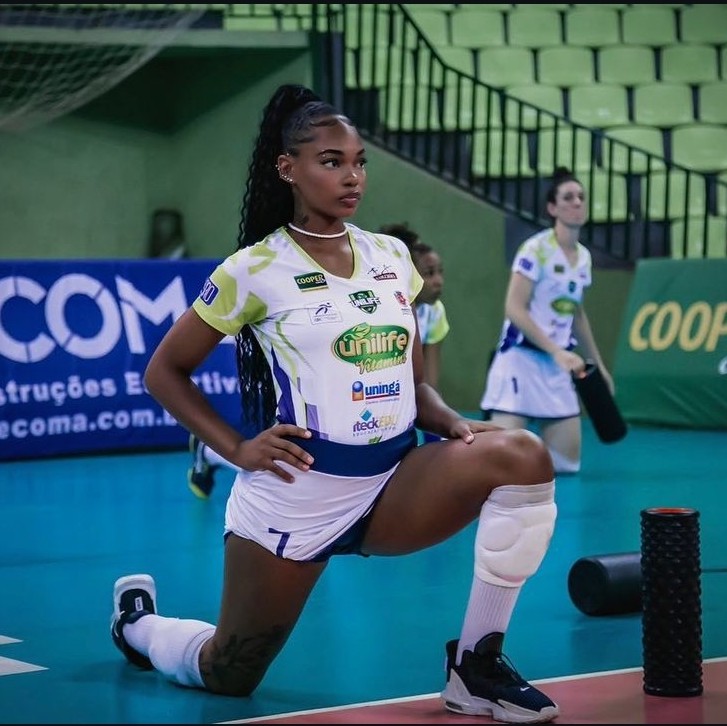 Sassá não é tão conhecida mas ela é absurda de linda