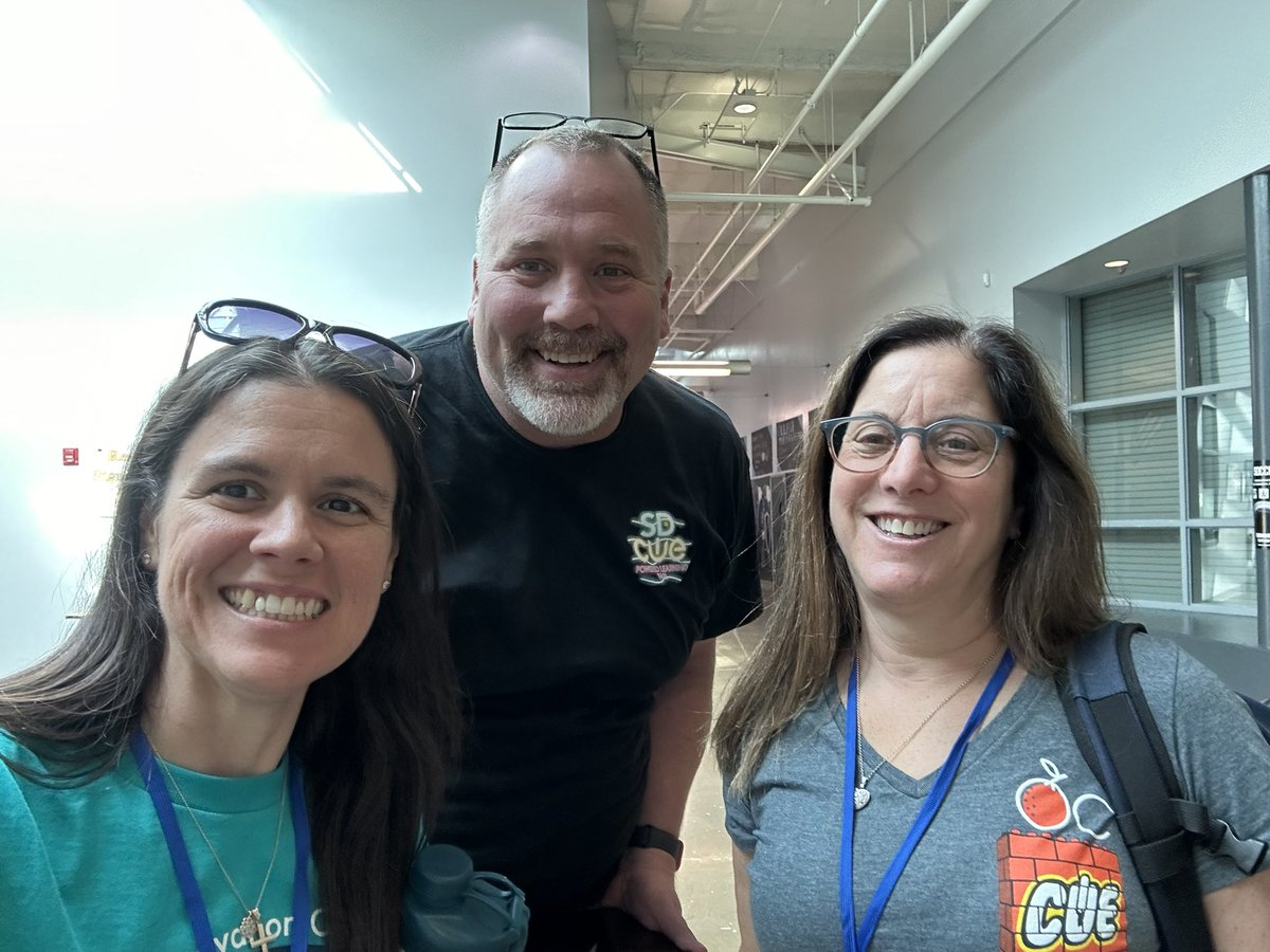 drewhinds's tweet image. @thedigitalteach @AprilBuege @drewhinds 
#SGCUE #OCCUE &amp;amp; #SDCUE in the house!
