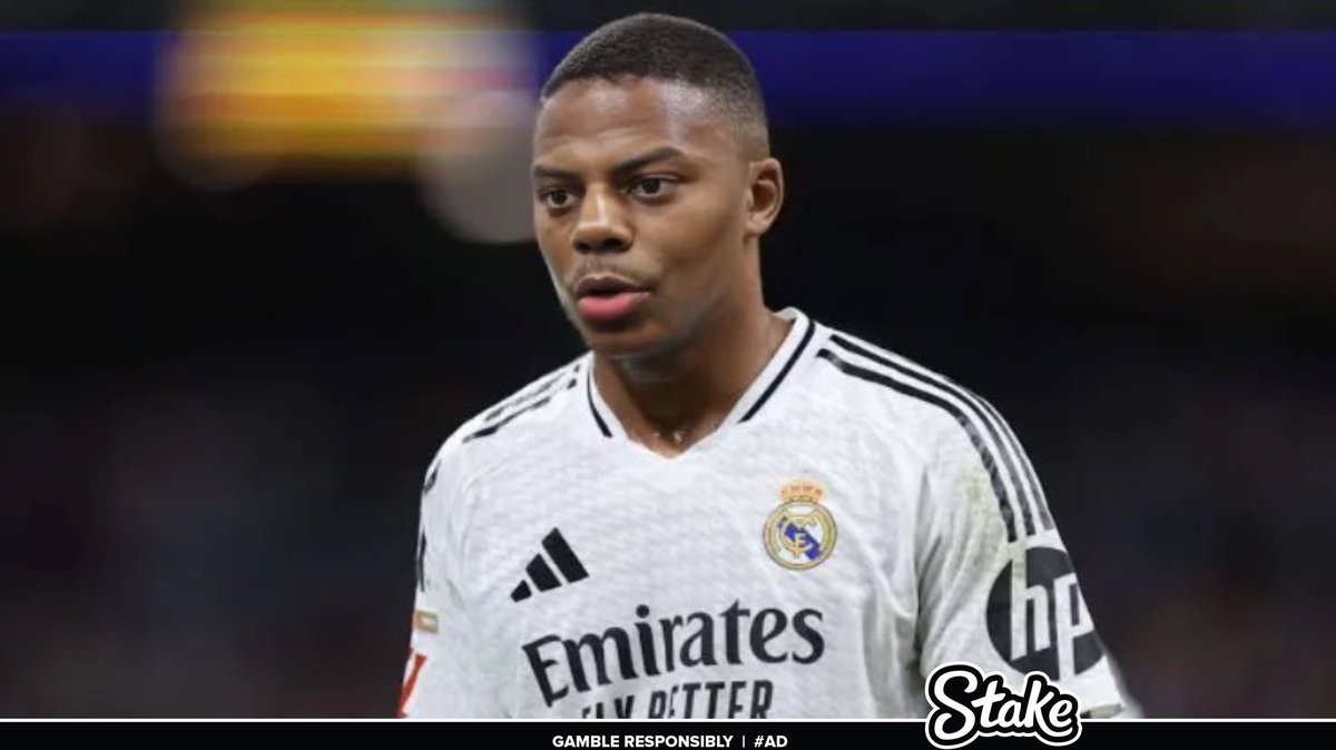 SpeedUpdates1's tweet photo. Kylian Mbappé today against Barcelona: https://t.co/8e7jweWEuN