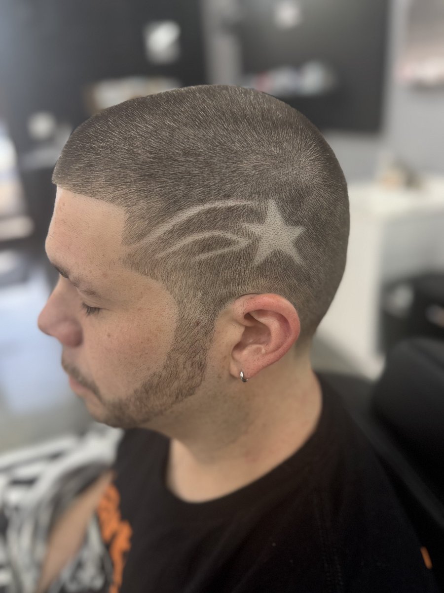 jjsliderr's tweet photo. “Ain’t your head gonna get hot” no I’ve already got it covered, you just gotta believe https://t.co/df7eiop3Kf