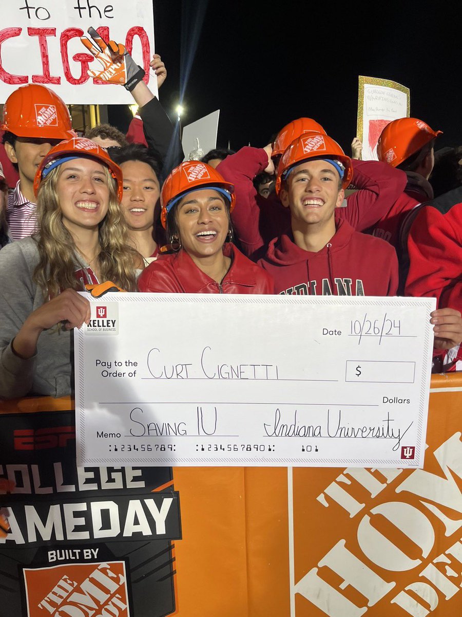 HoosierPourke's tweet photo. @gordonsjones1 @ByBerkowitz your truck is not big enough to keep up with #Theblankcheck #iufb https://t.co/0fVn0zHBp8
