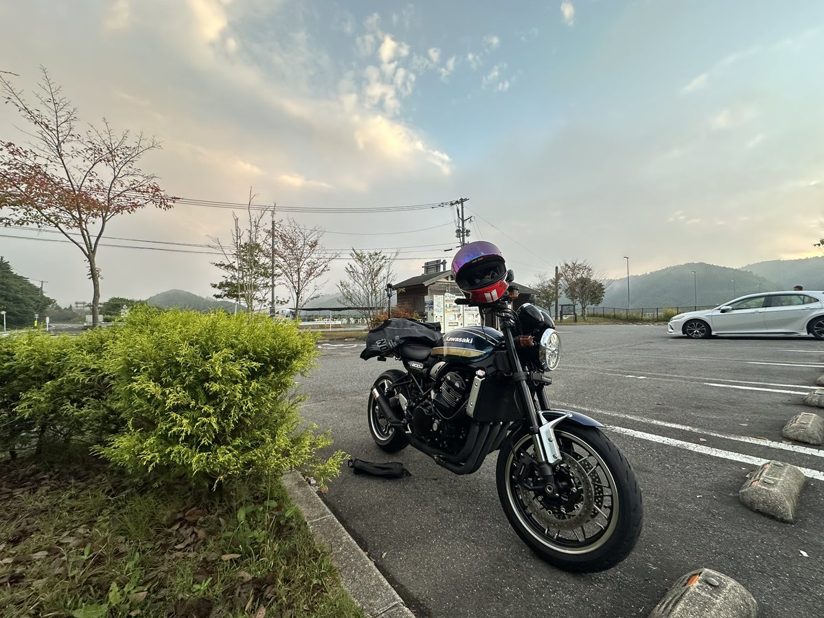 Ryouichi7773's tweet photo. ☁️後☀️

おはようございます

生ぬるいアサデス

お昼から☔️予報なので
限られた時間と人生を
楽しみたいと思います

皆さまもお気を付けて
お越しください

#z900rs 
#池松美湖 
#うちの子はなび https://t.co/1gOeTt9APz