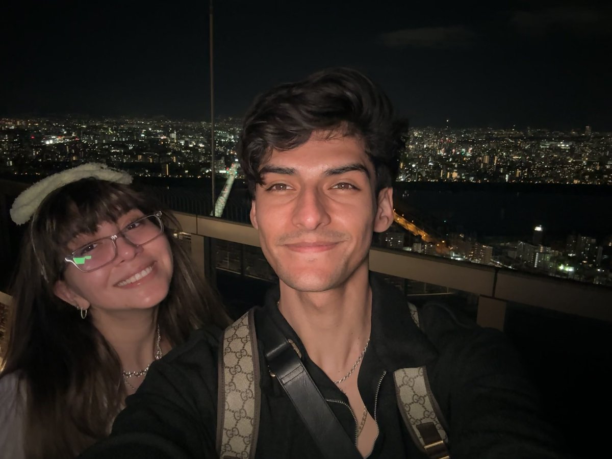 n3zModGod's tweet image. 12 months of planning, saving, working, and waiting, and I just completed my Japan trip :)
In my 3 weeks there, I went to Osaka, Nara, Kyoto, and Tokyo.
I went and fed deer, got robbed 80,000 yen (😭), ate kebabs for 2 weeks straight (delicious), had tons of sake, went to a…