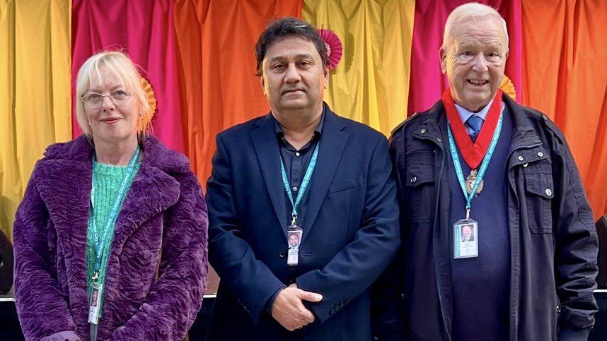HemanttBhatia's tweet photo. Wonderful #Diwali celebrations at #BeaumontLeys Shopping Centre. Joyous atmosphere full of fun, craft, music and dance. Delighted to see so many residents enjoying the festivities.

As ever, grateful to the shopping centre management for making this happen. https://t.co/cl3YcKAQAg