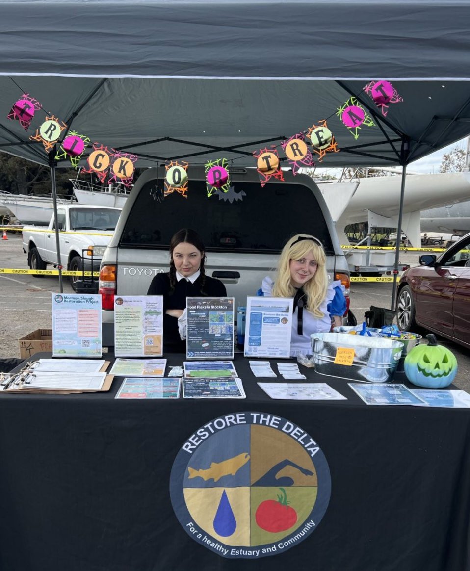 RestoretheDelta's tweet photo. Until 6 pm join us for a hauntingly good time for @ymca_sjc’s Trunk or Treat event at the Stockton Sailing Club! Swing by to grab a treat and learn more about our various programs supporting the Delta and its communities! 🦇🎃

#CAwater https://t.co/edzIdlEJBa