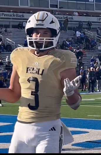 Kahmann now with 17 catches for 254 yards and 5 TD