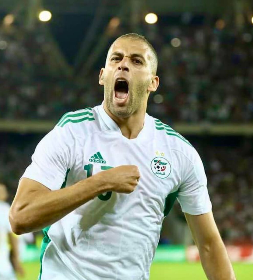 __Rera_________'s tweet photo. @_DeJonginho Le seul l’unique, le grand le magnifique : Islam Slimani. https://t.co/96XHUkzc0M